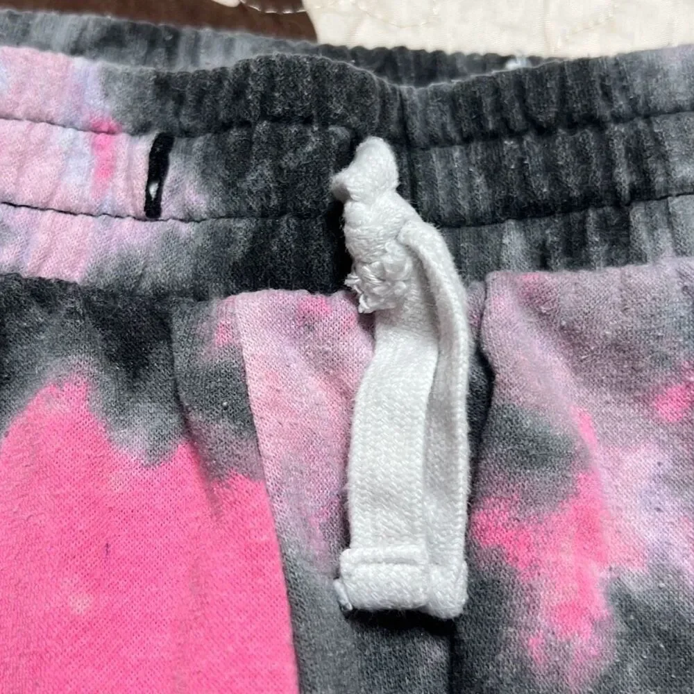 Justice pairs joggers